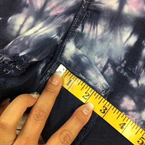 Blackheart Purple Tie Die Low Rise Shorts Size 5 - Picture 6 of 8